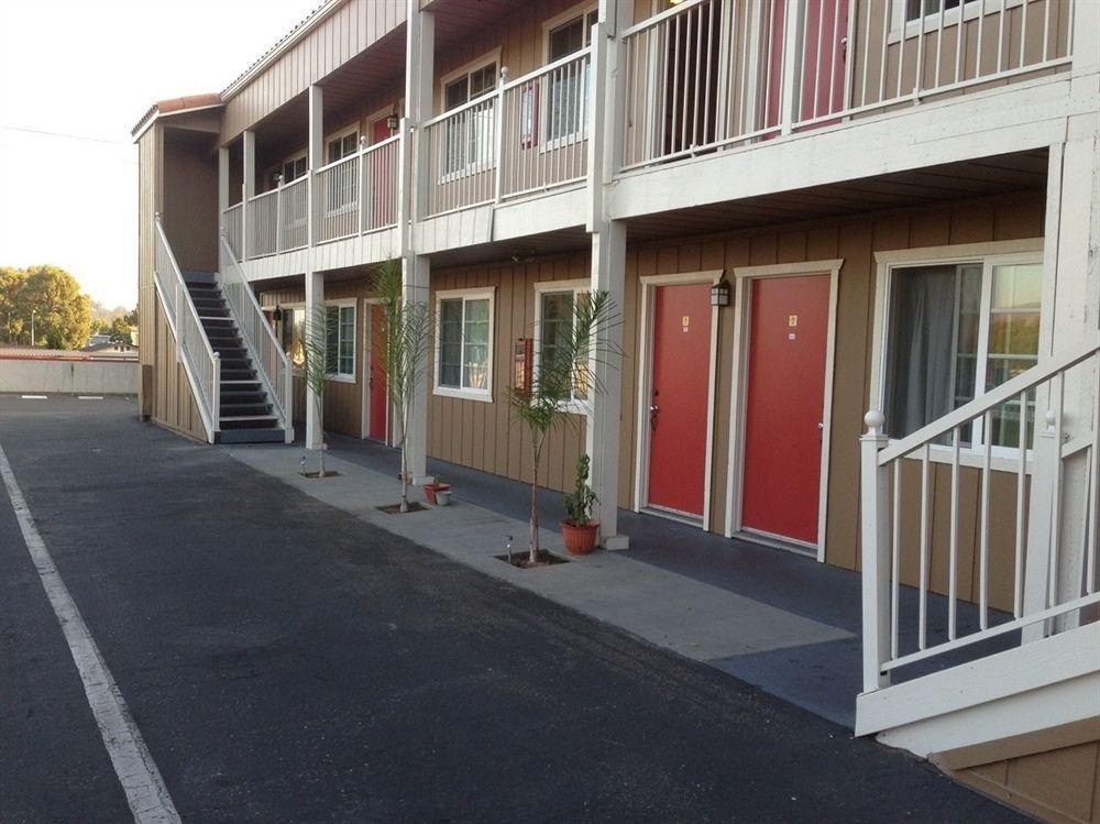 Beachway Inn Arroyo Grande Exterior photo
