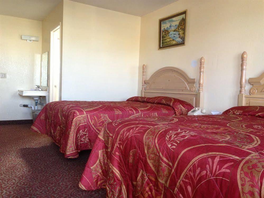 Beachway Inn Arroyo Grande Exterior photo